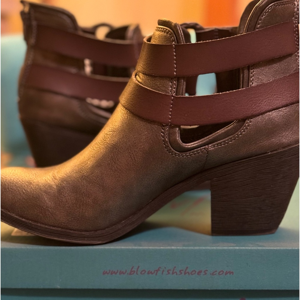 Pewter metallic ankle boot